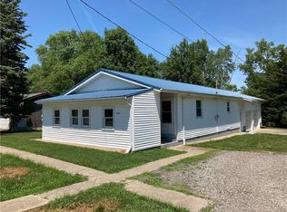 806 Clayton Ave, Newton, IL 62448
