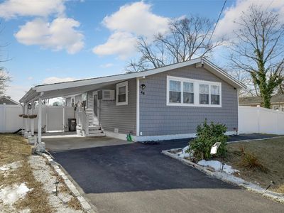 44 Hackmatac Street, Central Islip, NY, 11722