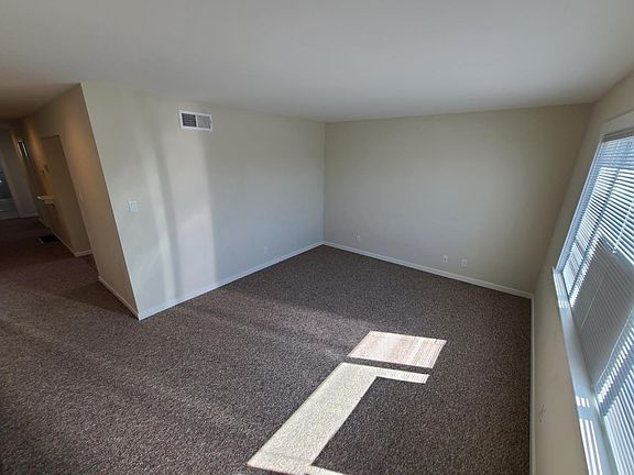 3rd image of 22 Linden Ave #4