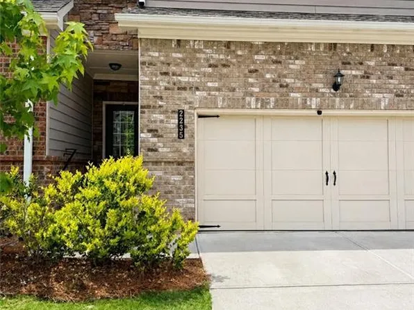 2235 Manor Pointe Dr, Cumming, GA 30041