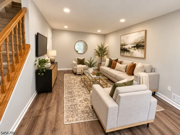 17 Rutgers Dr #17, Newark City, NJ 07103