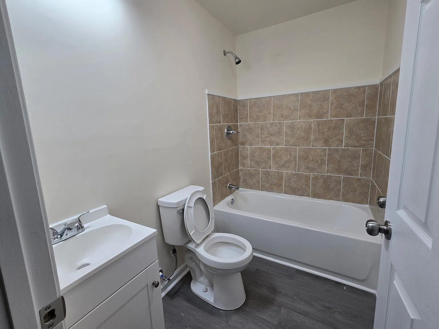 3 bed, $1,500 — Photo 3