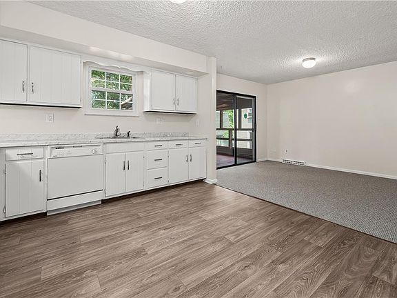 4th image of 707 W State St