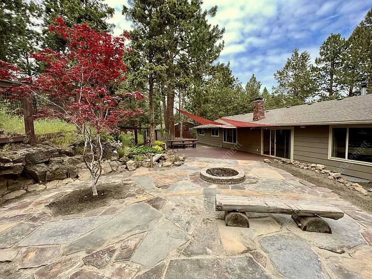 61121 Echo Hollow Rd — Photo 24