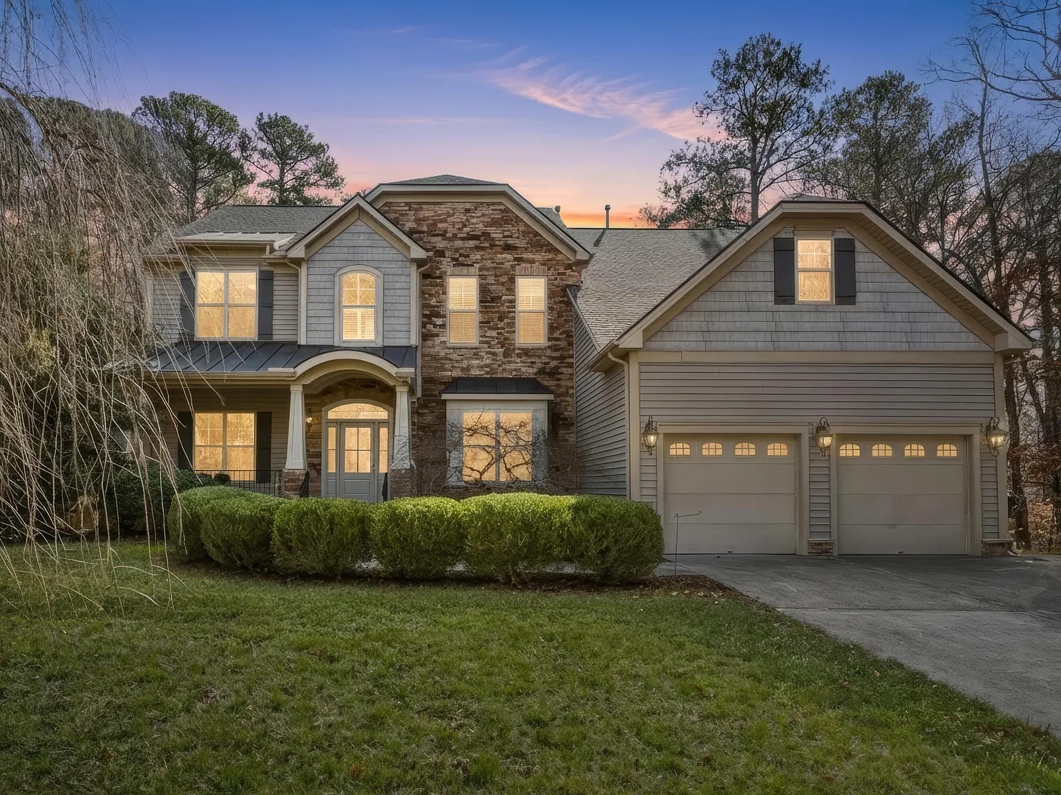5 bed, 4.0 bath, 4300 sqft, $3,500 — Photo 2
