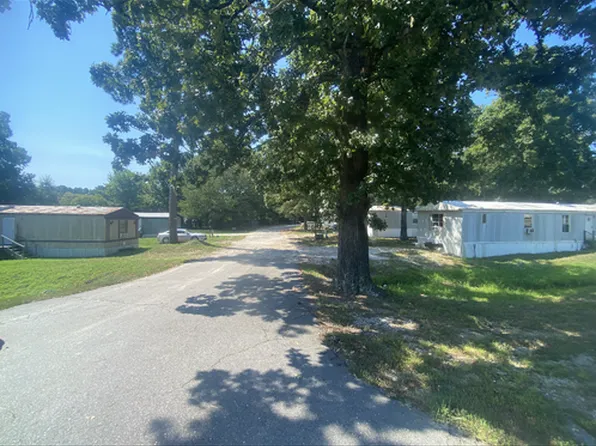 BrookHaven Trailer Park, 162 Highway 290 #12d38482f, Hot Springs National Park, AR 71913