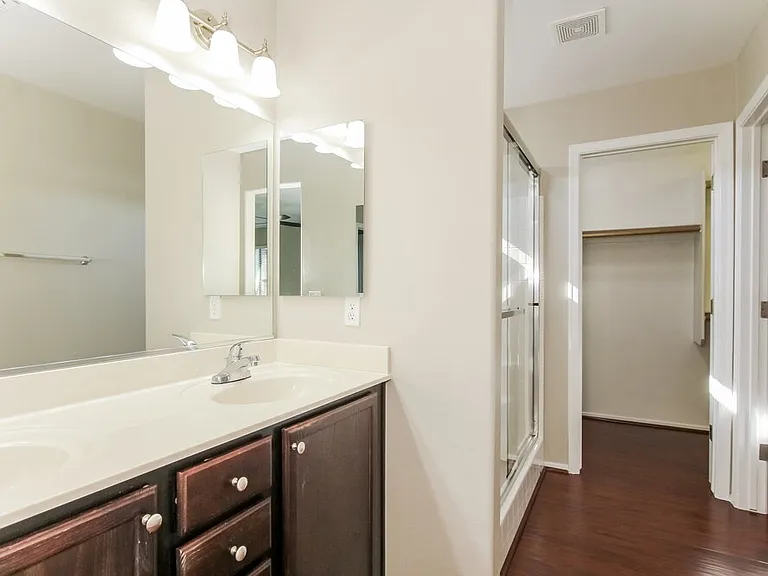 10225 W Camelback Rd #49 — Photo 12