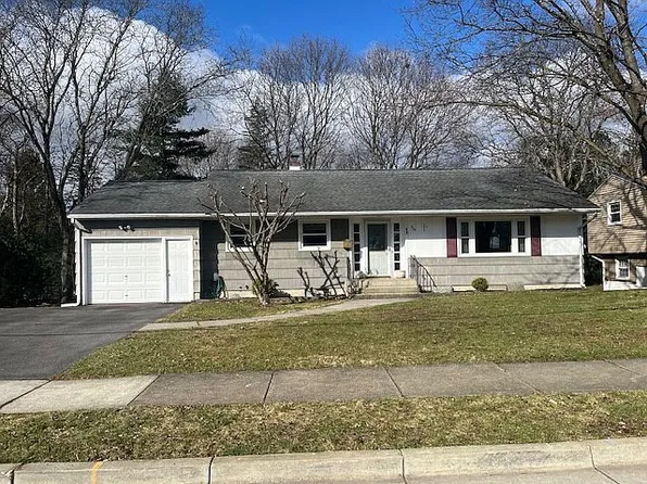 515 Winston Dr, Endwell, NY 13760