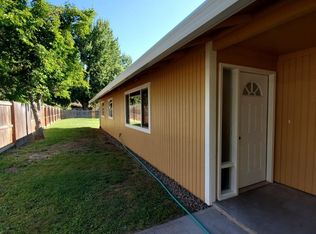 2050 College Way, Medford, OR