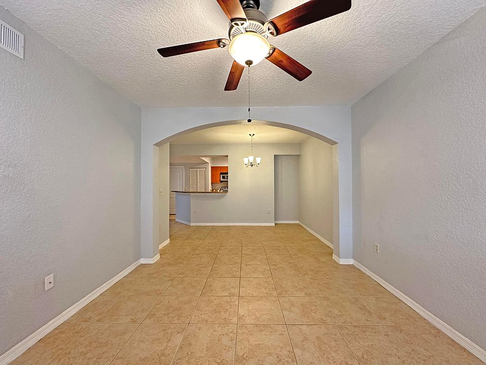 1st image of 152 SW Peacock Boulevard #27-102