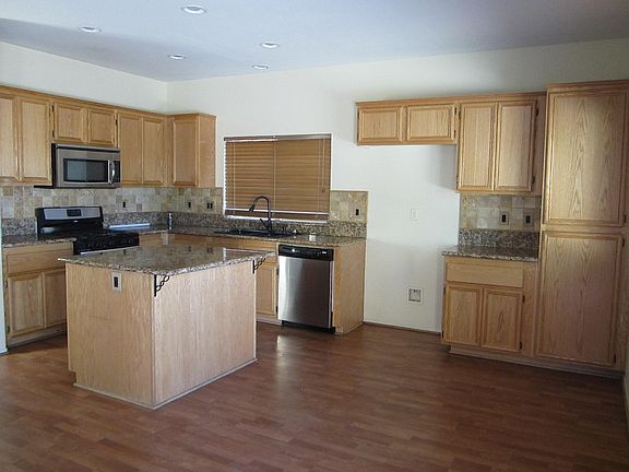 5th image of 14694 Ann Dr