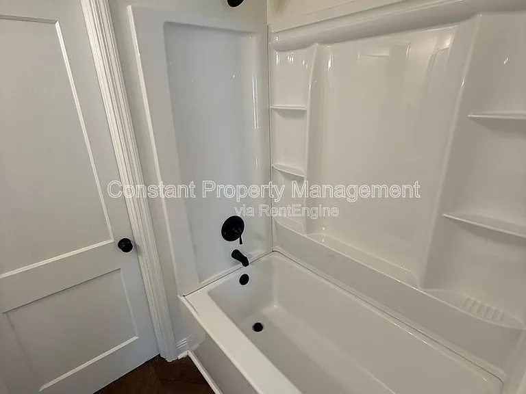 139 Woodward Ct — Photo 9