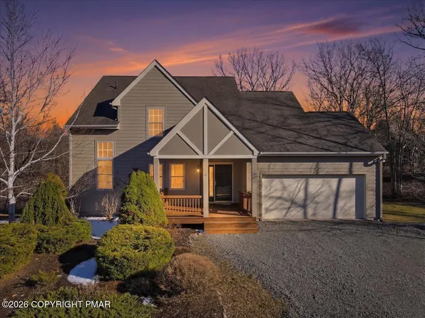 212 Wild Pines Dr, Pocono Pines, PA 18350