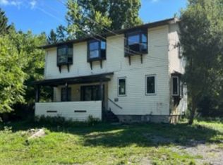 637 Two Rod Rd, Alden, NY 14004
