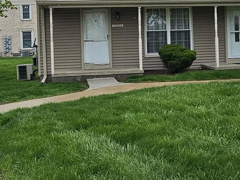 20016 Village Green Ct — Photo 1