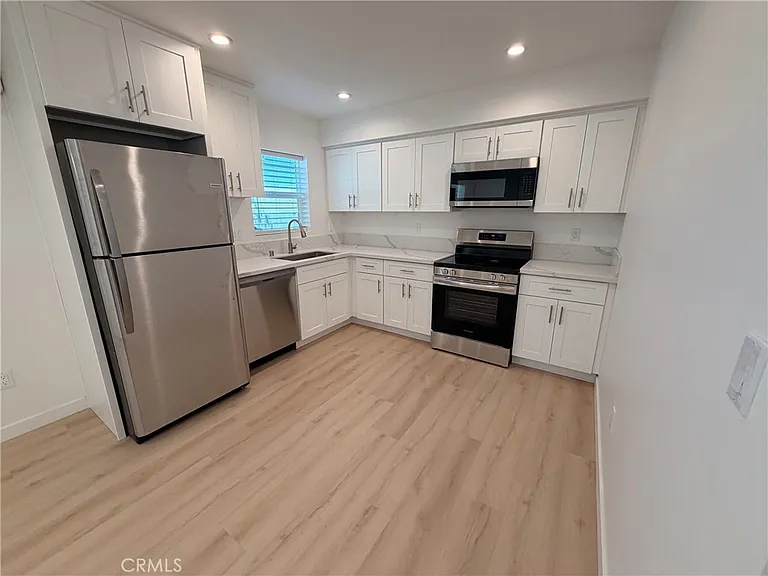 10004 Saint Stephen Cir — Photo 4