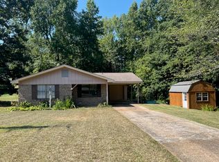 8 Cedar Cv, Columbus, MS 39702