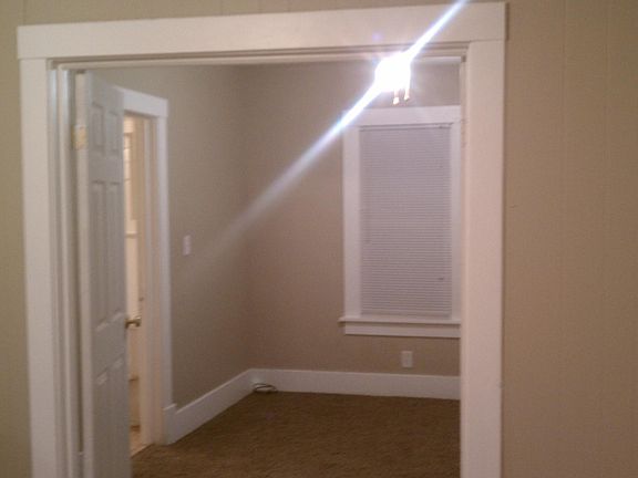 5th image of 1035 N Santa Fe Ave