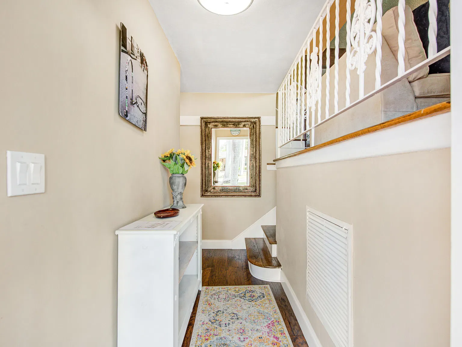 3 bed, 2.0 bath, 1925 sqft, $4,950 — Photo 2