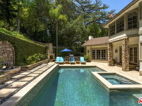 15938 Valley Vista Blvd, Encino, CA 91436