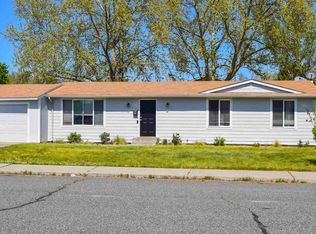 2424 W Grand Ronde Pl, Kennewick, WA 99336