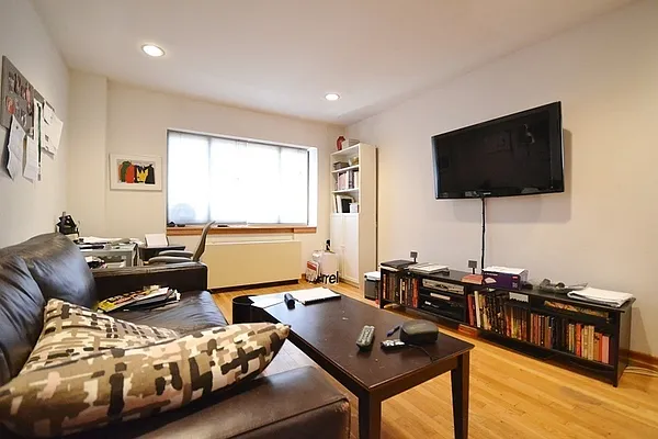 Rented by Vanderborgh Realty  | media 8