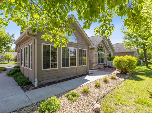 24107 Rivers Edge Rd, Rogers, MN 55374