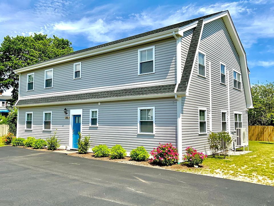 253 Oliphant Ln Middletown RI Zillow