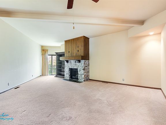 4th image of 402 Oakwood Ave APT 205