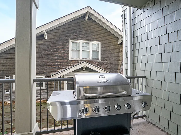 223 N J St — Photo 9