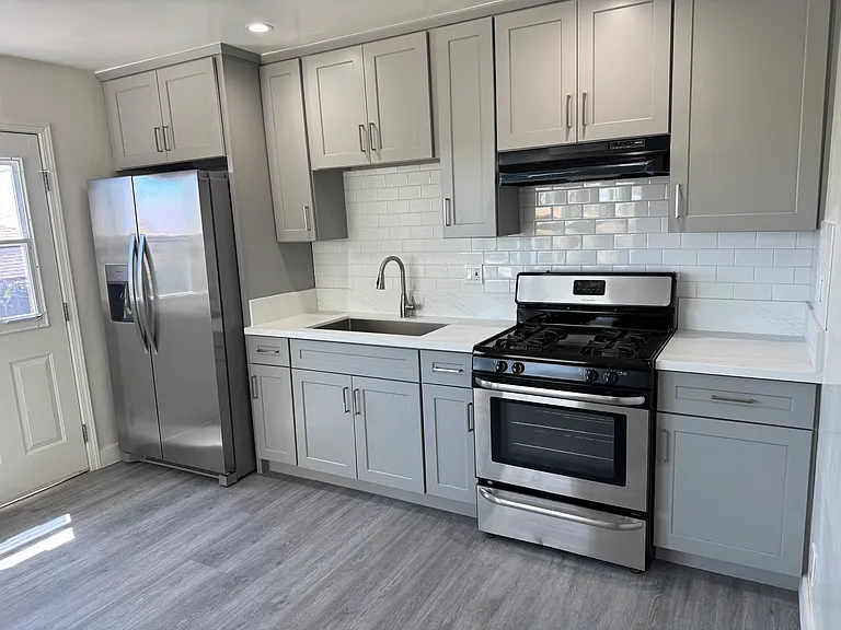 13247 Raven St — Photo 7