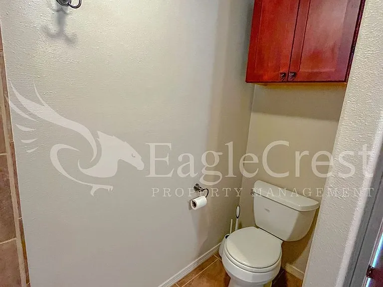 1130 SE Colonial Dr — Photo 12