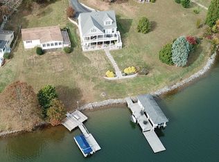 131 Overlook Cir, Moneta, VA 24121