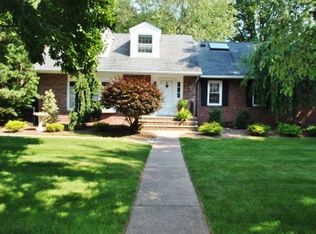 291 Old Tappan Rd, Old Tappan, NJ 07675