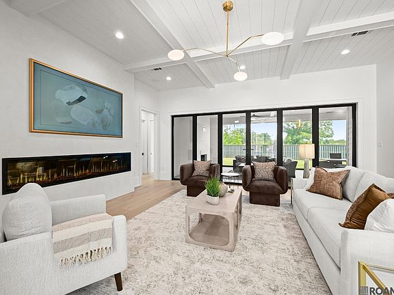 4th image of 134 Magnolia Wood Ave