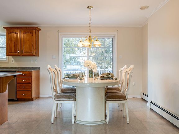 4th image of 79 Frost Street