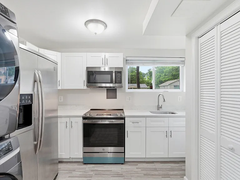14407 Oakvale St — Photo 7
