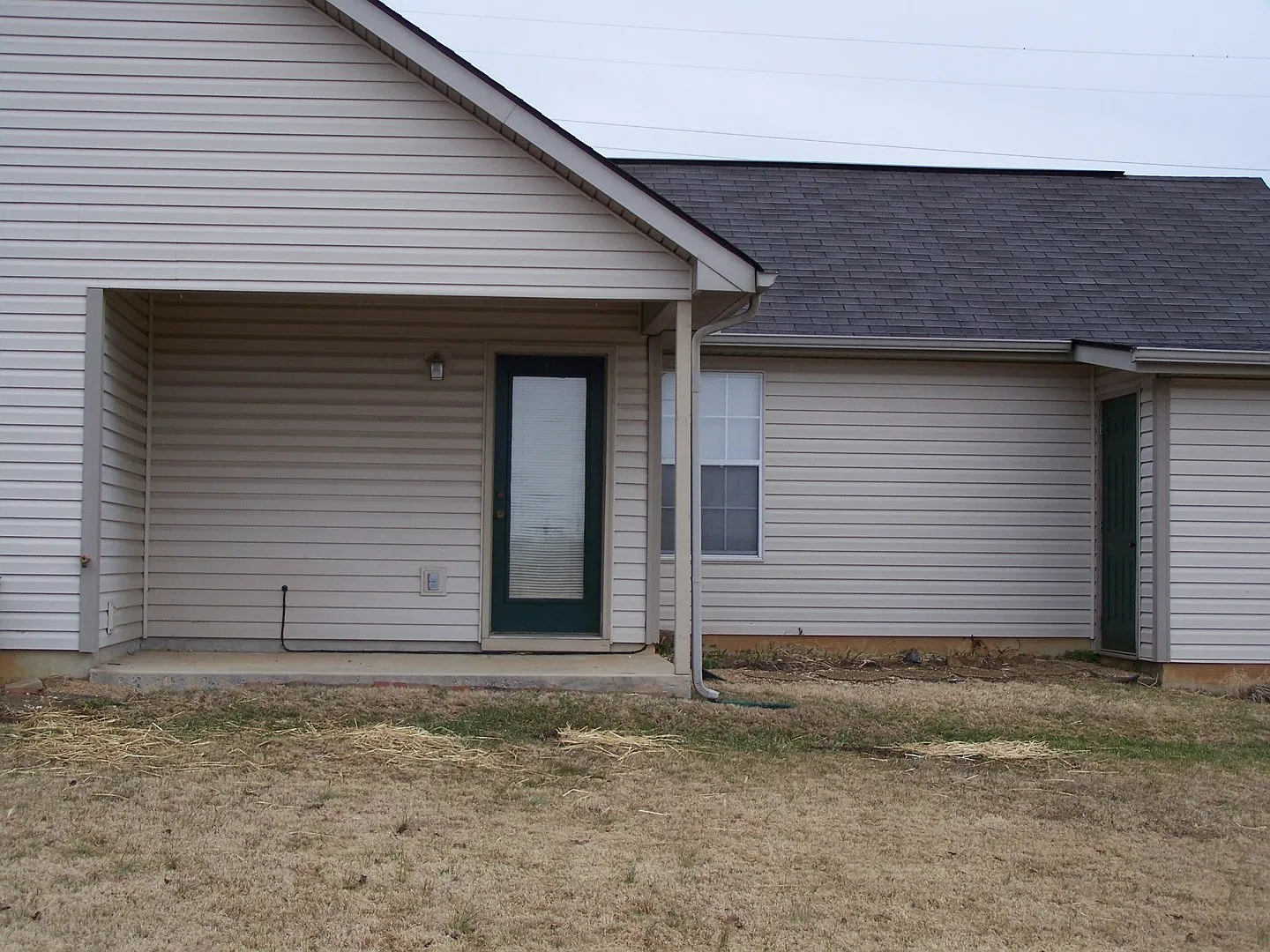 2 bed, 2 bath one level condo w/ carport and neighborhood pool — Photo 2
