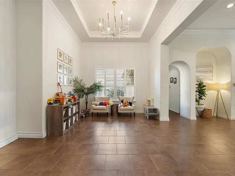 415 Bitterroot Ln — Photo 13