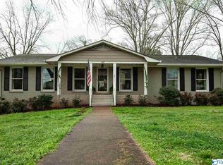 7622 Peacock Dr SW, Huntsville, AL 35802