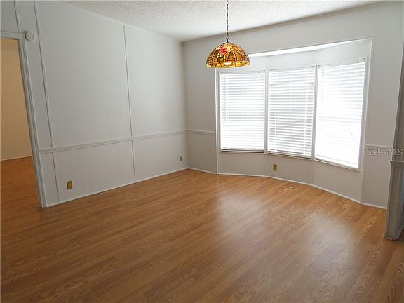 3rd image of 4385 Upper Meadow Rd