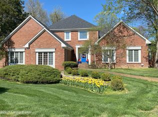 8710 Oldbury Pl, Hurstbourne, KY 40222