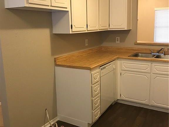 4th image of 2310 Hidden Hill Dr
