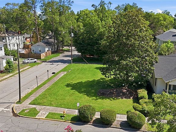 2nd image of 702 E 36th Street