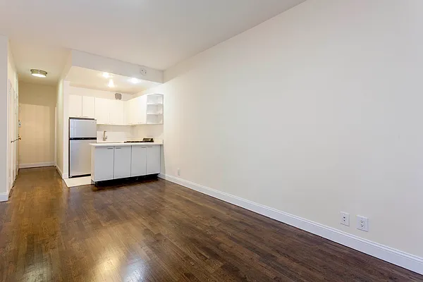 Rented by Mirador Real Estate | media 21