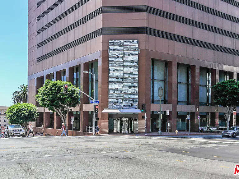 1100 Wilshire Blvd #1805 — Photo 6