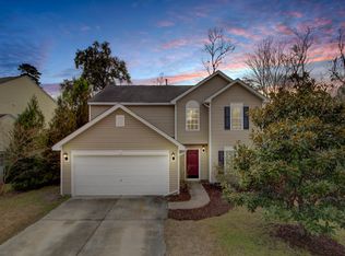 135 Moon Shadow Ln, Summerville, SC 29485