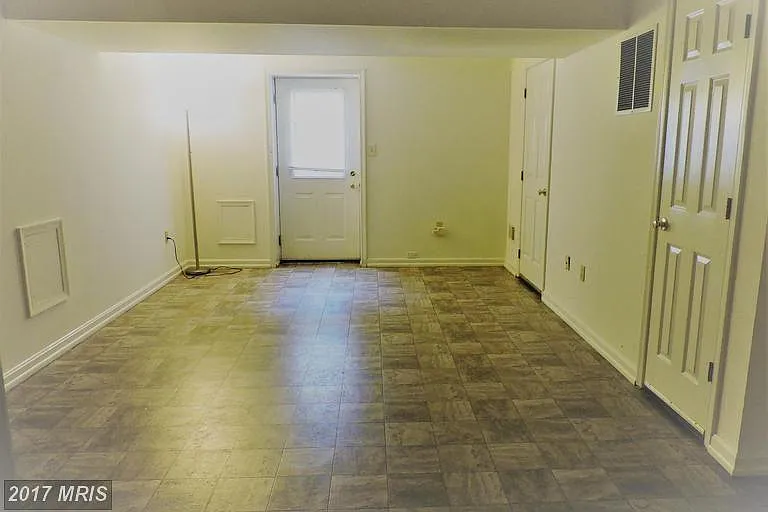 2434 Dunmore Ct — Photo 29