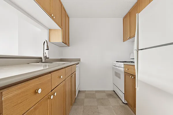 Sold by Corcoran | media 22