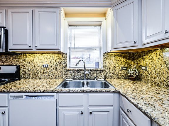 3rd image of 2705 Atlantic St